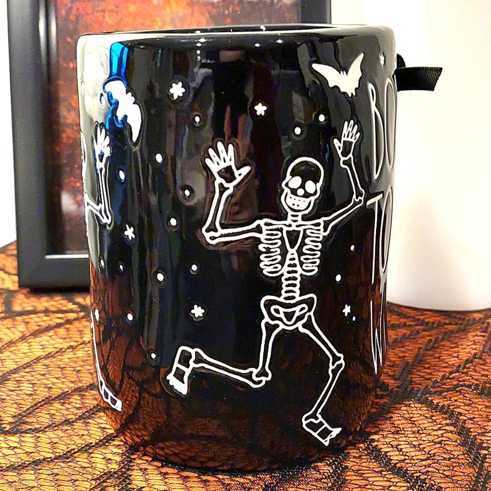 Rae Dunn Spooktacular "Bone To Be Wild" Dancing Skeletons Glossy Finish Mug NWT - Picture 3 of 8